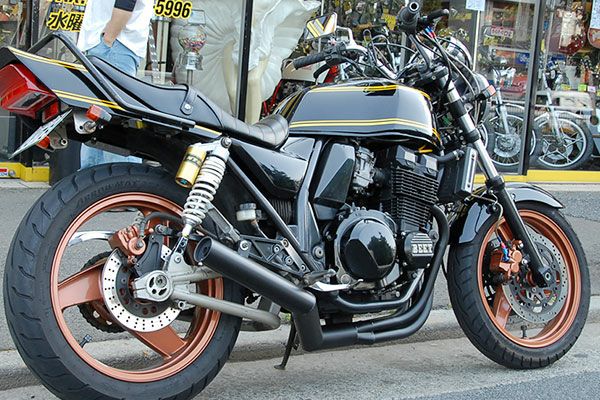 ZRX400/2イカシタショート管ZZYA管(ジーヤ管)ブラック