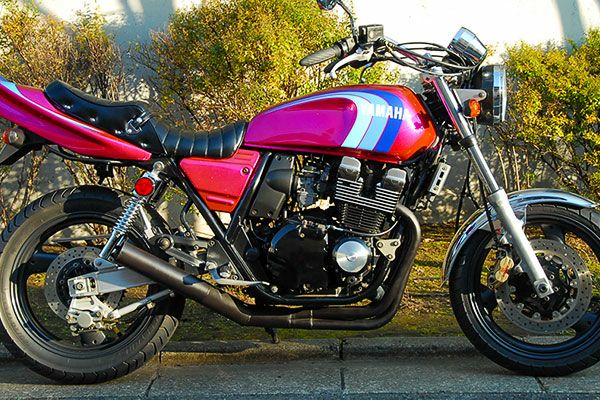 XJR400/S/R/R2イカシタショート管ZZYA管(ジーヤ管)ブラック