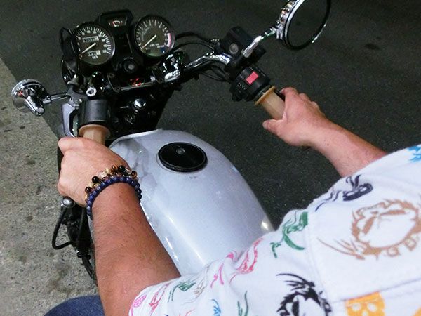 バイクハンドル　集会しぼり