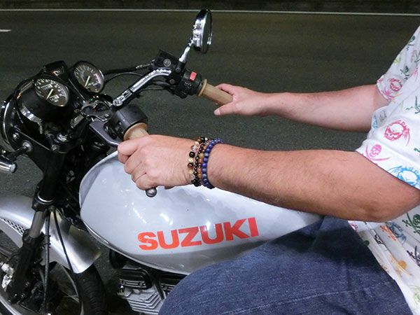 バイクハンドル　集会しぼり