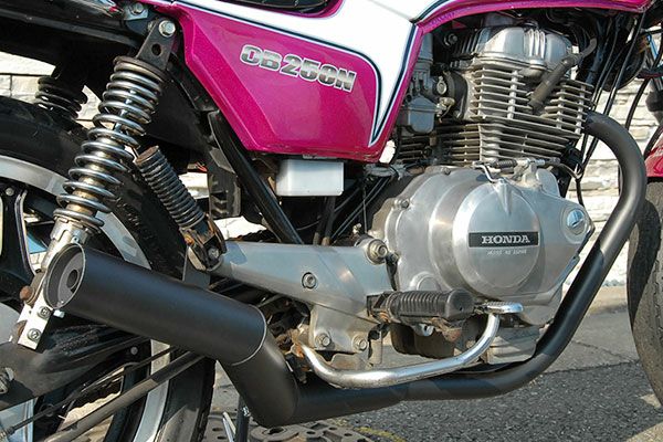 ホーク3/N　250/400ccイカシタショート管ZZYA管(ジーヤ管)ブラック