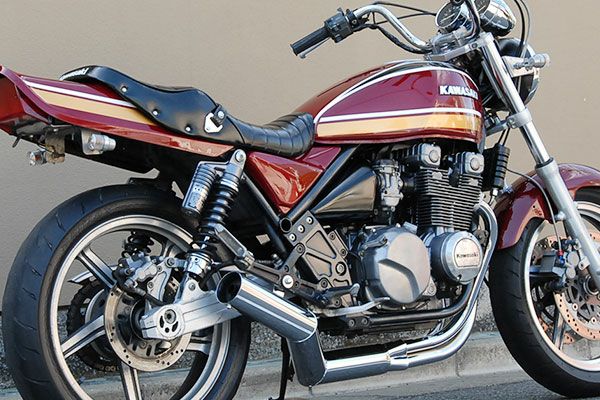 ☆カワサキ 旧車 KH400 ☆タックロールシート艶消しホワイト ☆未使用