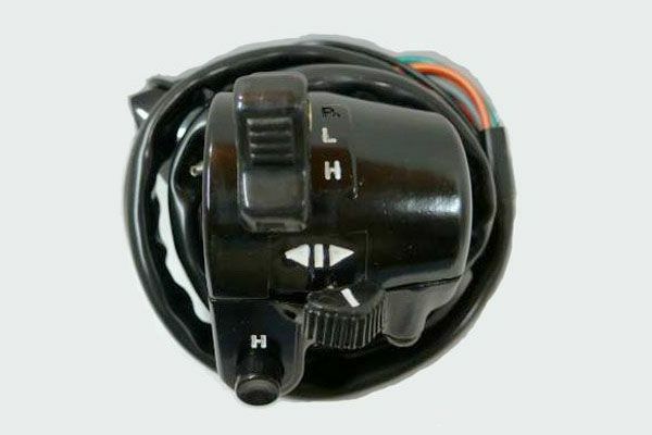 Z1初期型タイプスイッチBOX(左側)